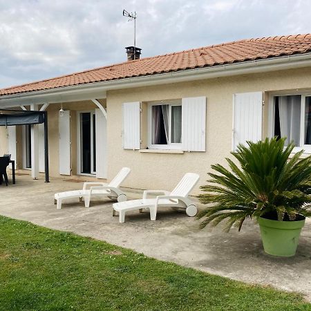 Maison Familiale Avec Jardin De 1500M2 Saint-Genes-de-Fronsac Eksteriør billede